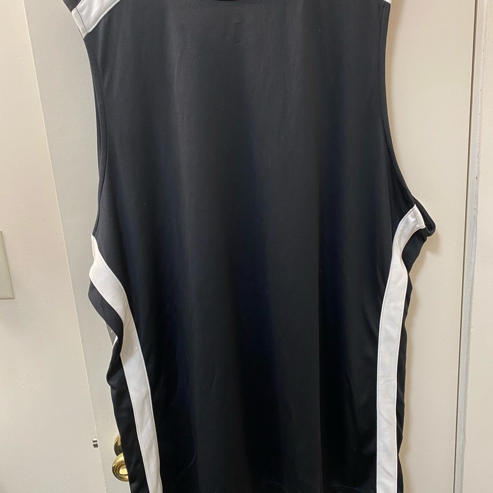 Tank - Picture 2 of 4